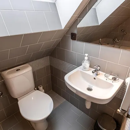 Bedrč Gasthof Benesov (Central Bohemian)