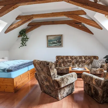 Bedrč 3* Benesov (Central Bohemian)